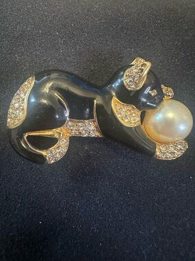 Vintage Swarovski crystals Black Enamel Cat Brooch with Faux Pearl